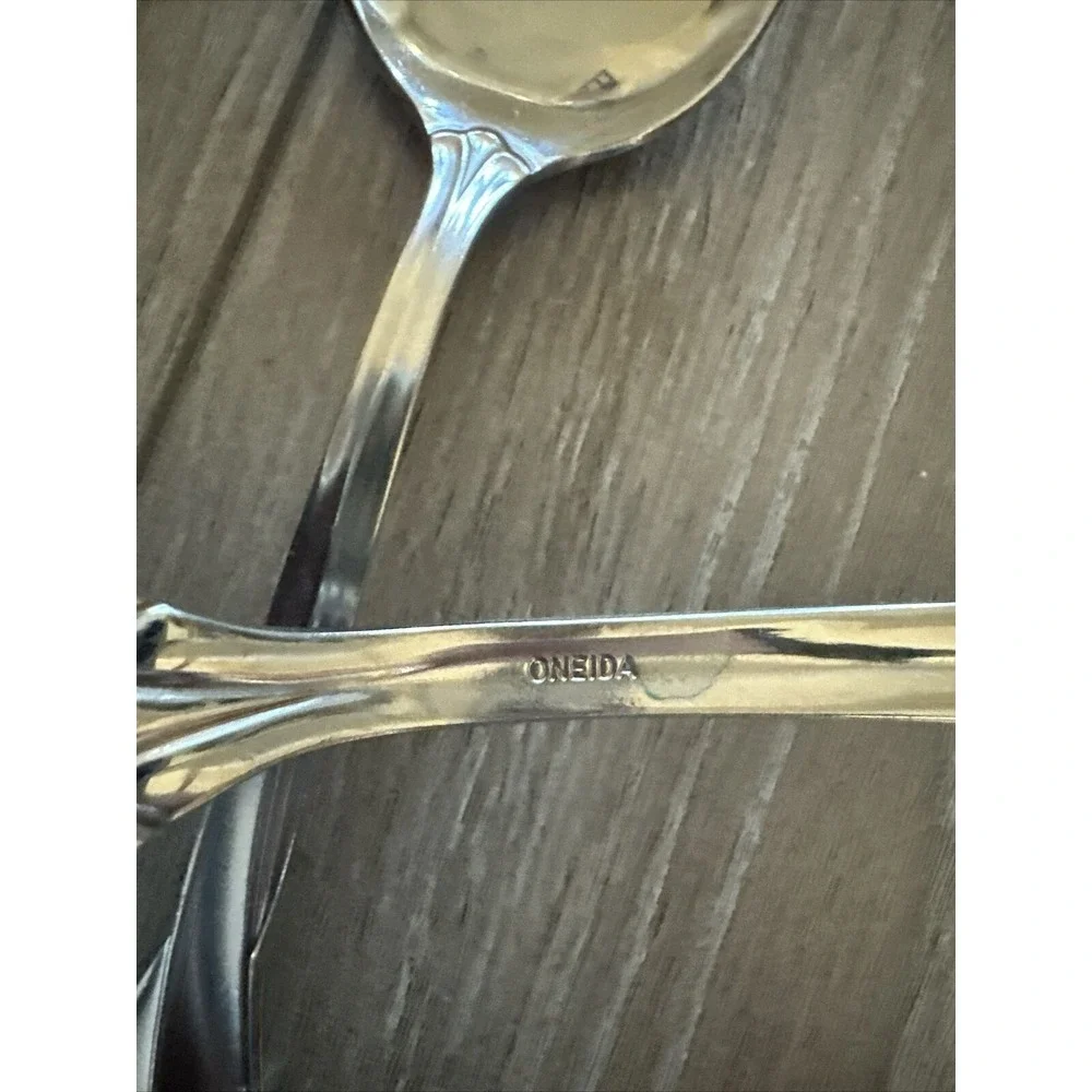 5 PCs Oneida TRIBECA Serving Set Spoons Fork Butter‎ Spreader Satin Stainless